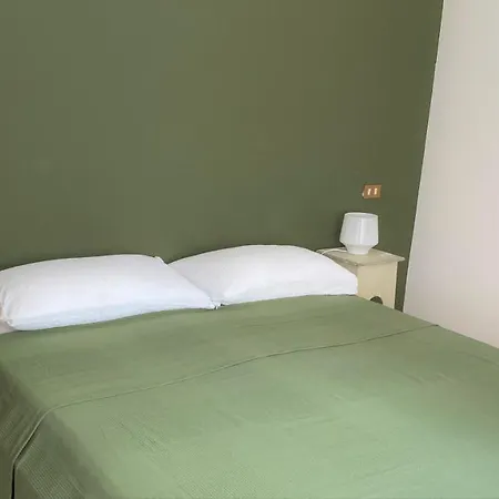 Appartement Casa Del Custode: Renovated Flat With Garden In A Near The Stresa