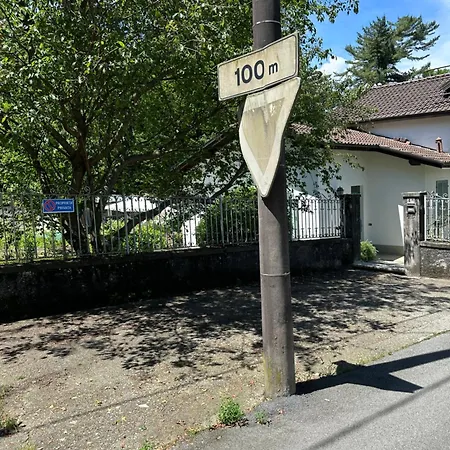 Casa Del Custode: Renovated Flat With Garden In A Near The Appartement Stresa