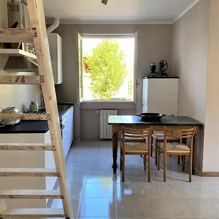 Casa Del Custode: Renovated Flat With Garden In A Near The * Στρέσα