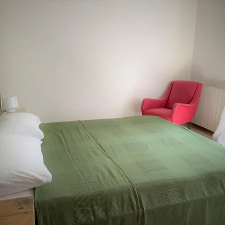 Casa Del Custode: Renovated Flat With Garden In A Near The Στρέσα