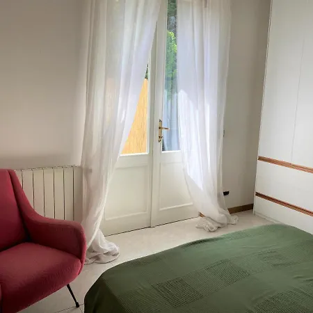 Casa Del Custode: Renovated Flat With Garden In A Near The Διαμέρισμα Στρέσα